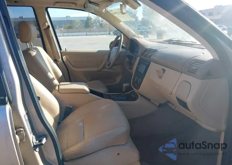 2002 Mercedes-Benz Ml 320 z USA, uszkodzony, nr VIN 4JGAB54E42A318066